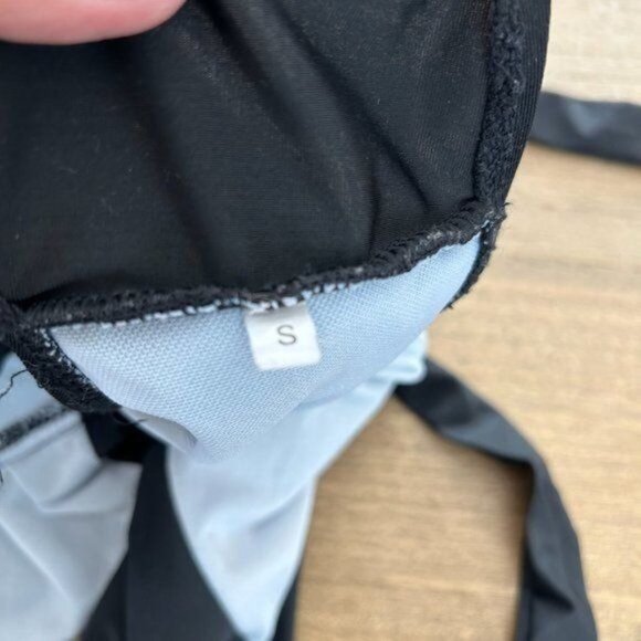 Boutique Brand plunging neckline 1 piece swimsuit - Picture 10 of 11